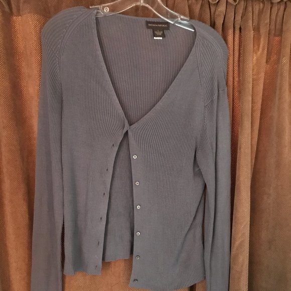 Banana Republic Sweaters - Banana Republic Lightweight Sweater